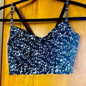 Lululemon sports bra in size 4